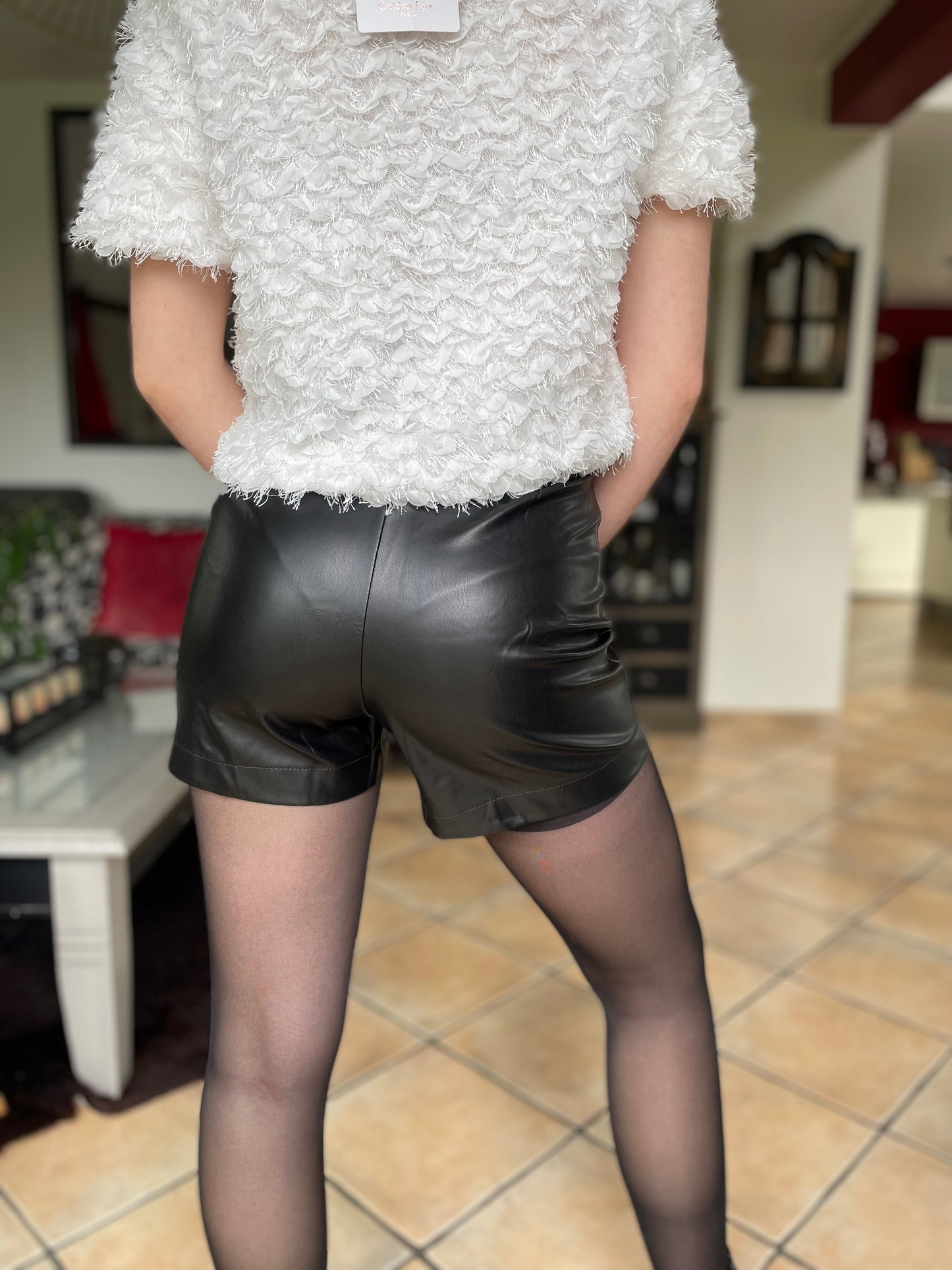 Short en similicuir