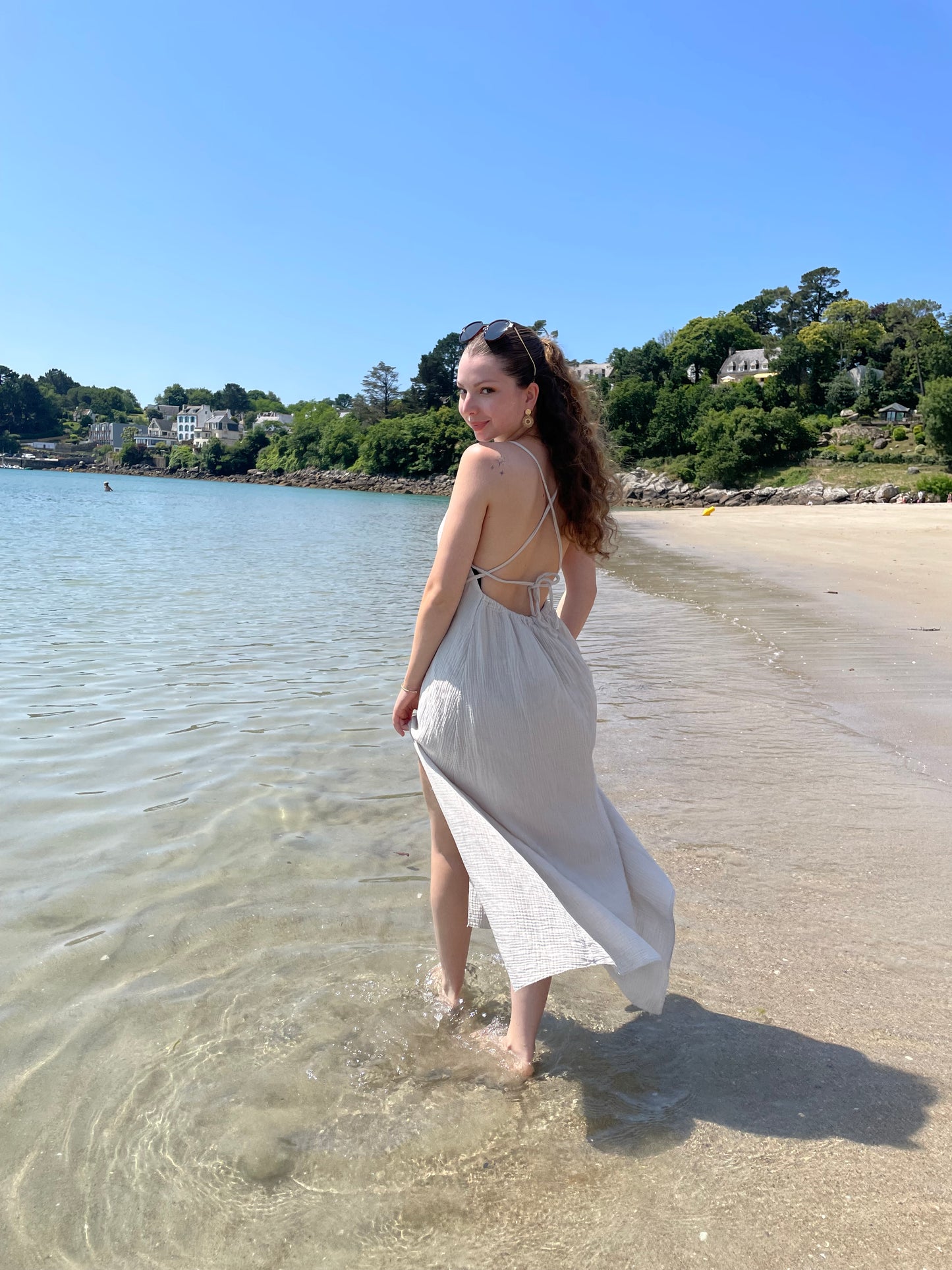 Robe dos nue beige